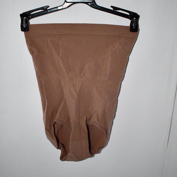 SPANX Higher Power Panties in Cafe Size: 1X #2746 NW OUT T Details: Shell: - Picture 1 of 3